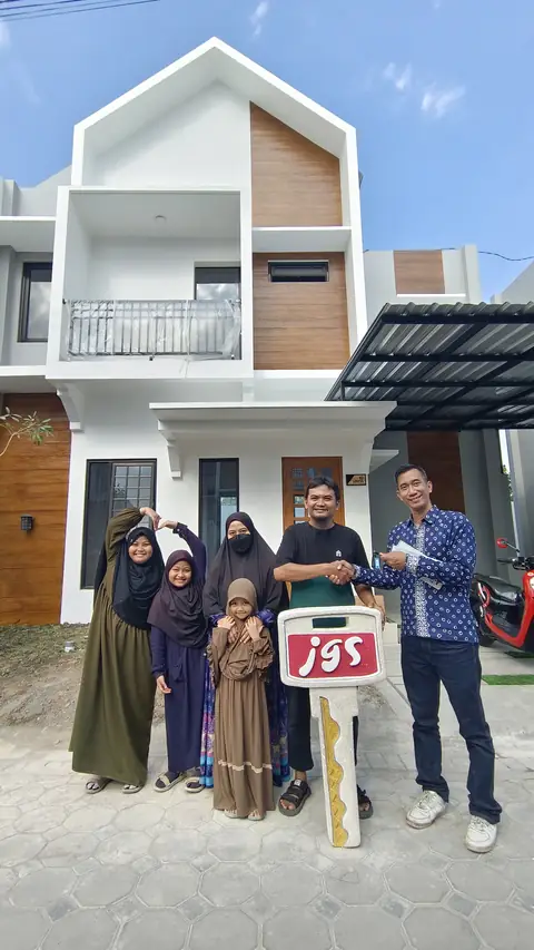 Serah terima kunci unit Hana 10 di Kawa Village — JGS Group