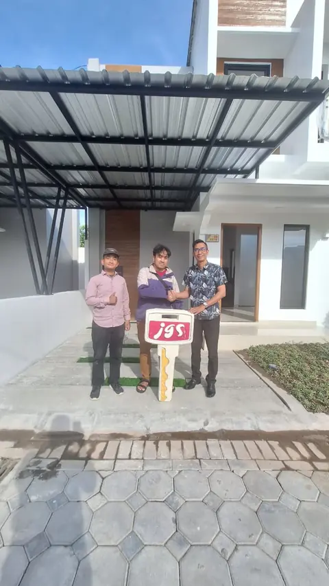 Serah terima kunci unit Hana 5 di Kawa Village — JGS Group