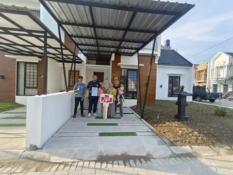 Serah terima kunci unit Yama 10 di Kawa Village — JGS Group