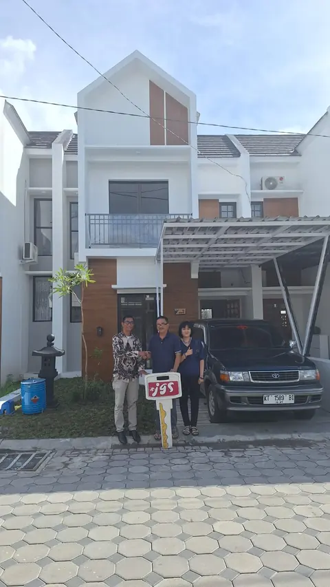 Serah terima kunci unit Yama 18 di Kawa Village — JGS Group