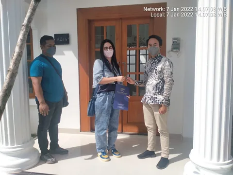 Serah terima kunci unit Adiluhung 4 di Royal Mansion — JGS Group