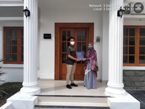 Serah terima kunci unit Adiluhung 8 di Royal Mansion — JGS Group