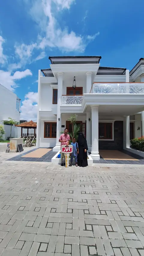 Serah terima kunci unit Adiluhung 14 di Royal Mansion — JGS Group