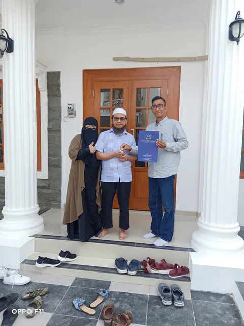Serah terima kunci unit Adiluhung 30 di Royal Mansion — JGS Group